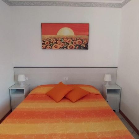 Villa Mayoti B&B Manerba del Garda Esterno foto