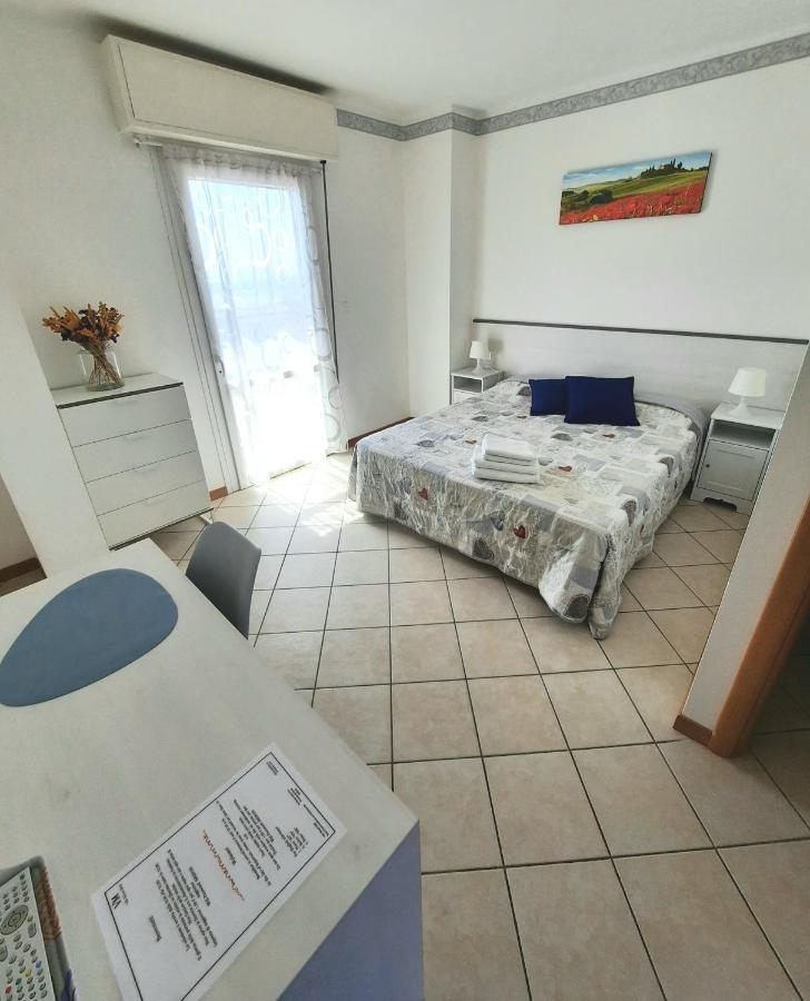 Villa Mayoti B&B Manerba del Garda Esterno foto