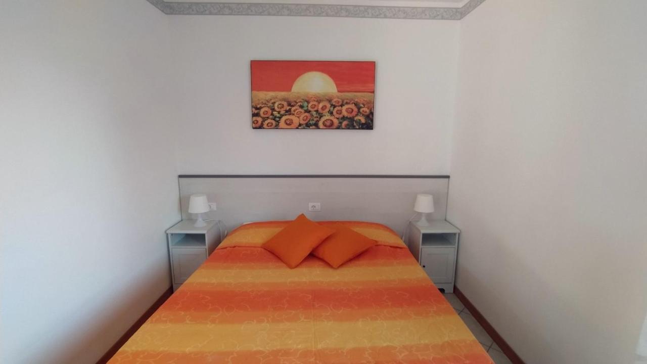 Villa Mayoti B&B Manerba del Garda Esterno foto
